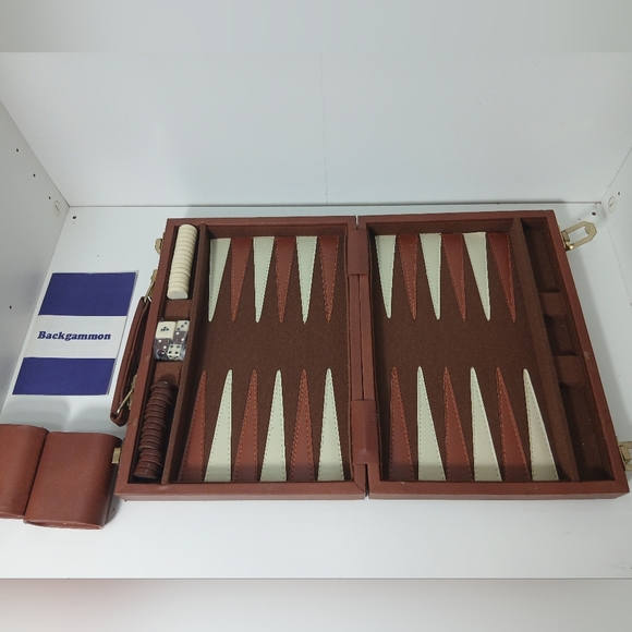 Mini 10"×7" Traveling Backgammon Set - Picture 4 of 6